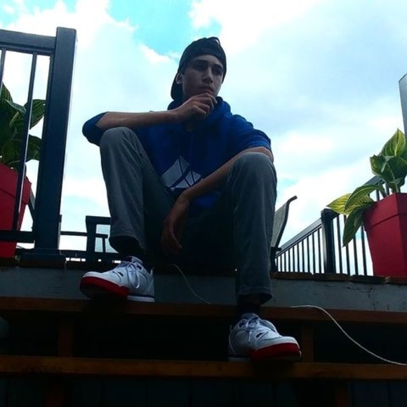 Meet your Posher, Matis - Picture 1 of 1